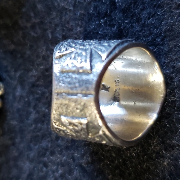Sterling Silver Arrows Ring - Picture 5 of 6